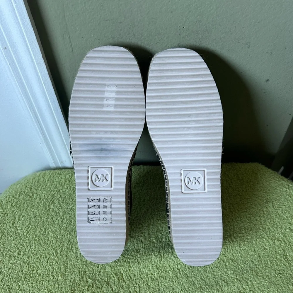 NWOT Michael Kors Black Espadrille Flats - Picture 11 of 11